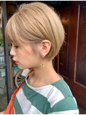 ミルクティーベージュ+耳かけショート