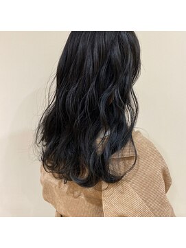 ロッソ(ROSSO) 20代30代40代ブルーカラーロングウルフ毛先パーマ耳掛け美肌