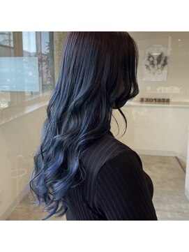 ビスポーク(BESPOKE) 20代30代40代大人可愛いヨシンモリブルーブラック透明感