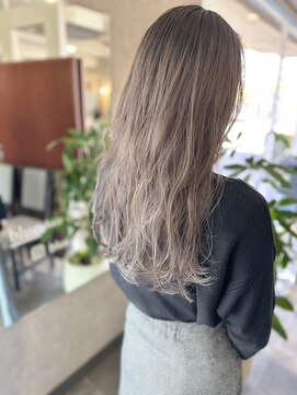 ブルー(blue) グレージュカラー　ロングヘアー