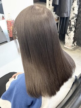 ココ 本八幡(KOKO) #黒髪#小顔#クラゲヘアー#オリーブグレー#ココアベージュ#美髪