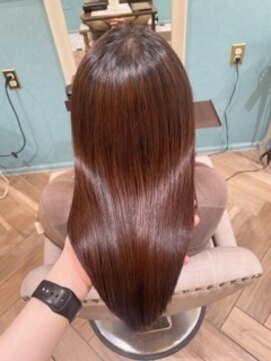 アナ ラーナ(Anna Lanna) 美髪ストレート