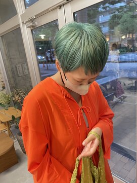 ウェウェ(wewe) ショート/ケアブリーチ/ペールグリーン