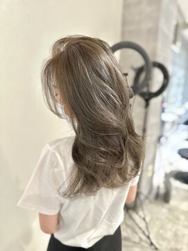 アンダーバーホワイト(_WHITE) ブリーチなしダブルカラー オリーブベージュ