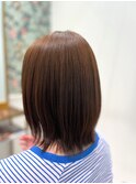 まとめ髪がしやすい長さのレイヤーボブ