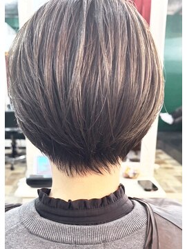 アンフィ ヘアー(Amphi hair) ショート