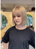 ナチュラルブロンドボブカット冬カラー透明感ブリーチ渋谷駅