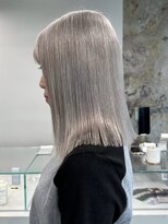 ソル ジングウマエ(SOL JINGUMAE) 原宿切りっぱなしミディアムボブハイトーンケアブリーチカラー◆