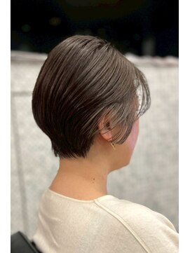 アコロン 武蔵小杉(acoron.) 骨格をきれいに見せる丸みショートボブ×武蔵小杉