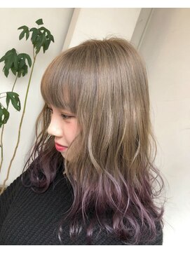 ユニーク(UniQ) 【UniQ・コウチ】ミディアム×グラデーションカラー