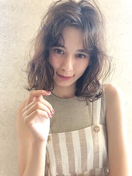 テイラー(Taylor) 【Taylor】大宮　ラフウェーブ×センターパートボブ