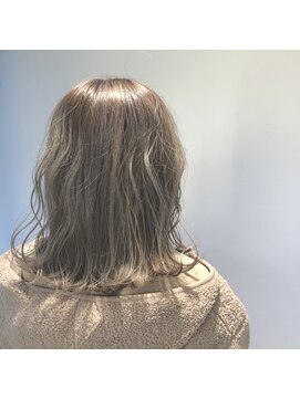 アース コアフュールボーテ ふじみ野店(EARTH coiffure beaute) ミルクティーベージュ