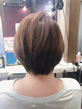 カスガウラ美容室 くびれショート