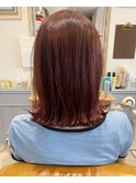 ピンクベージュ