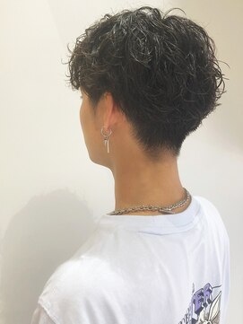 ウクラ バイ レシッド 池袋(uchla by rcid) 韓流スパイラルパーマ/韓国マッシュ刈り上げ/ウェーブパーマ流行