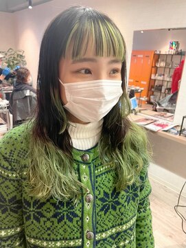 コワファーストナガサキシャンプーボーイ(COIFF1RST NAGASAKI SHAMPOO BOY) ブリーチ2回 デザインカラー