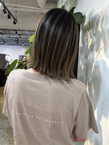 メリー オオサカ(Merly Osaka)&nbsp;明るいのが苦手な方におすすめバレイヤージュ_dark olive beige