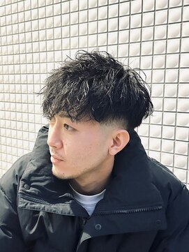 スカット 新宿(Sucut) ダークアッシュ/スペインカール/ベリーショート<理容室>[新宿]