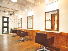 エム(emu)の雰囲気（自然光が心地よい店内です♪）