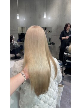 モニカ(MONIQA) ミルクティーベージュ