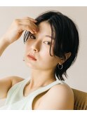 フェザーショートセンターパートかきあげバンググレーアッシュ