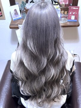 ブレイズヘアー(BLAZEhair) 【透明感バツグン】ホワイトグレージュ×ブリーチ２回