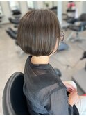 カーキグレージュ ショートボブ 大人カラー