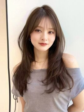 ジュイル ハラジュク(JEWIL HARAJUKU) 透けるグレーシュカラーとセミロングレイヤー