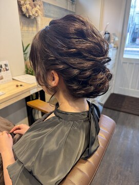 アンリルヘア(enrire hair.) お呼ばれヘアアレンジスタイル