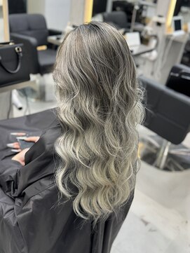 ラピス 福岡天神店(Lapis) ブリーチカラー