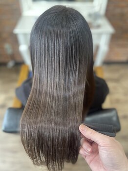 あなたの髪のためだけに、特別な施術をご提供。髪質改善×白髪ぼかしの技術でお悩みを解決に導きます！