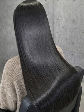 アル あびこ(aru.) マイナス５歳の天使の輪。極上の艶めき黒髪ストレート