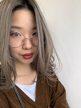 ヘアデザインワークス トリップ(HAIR-DESIGN WORKS trip) 20代からのハイセンスカラー×ロブスタイル