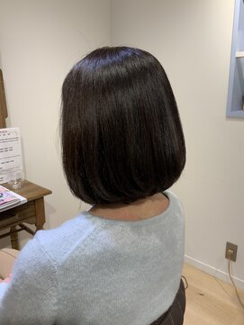 ユーネリー(U-NERY) 艶ボブ