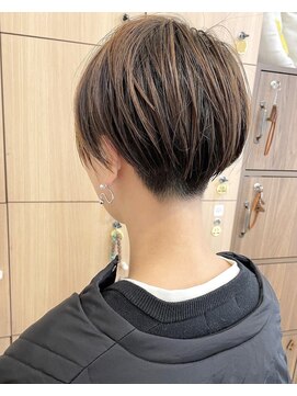 モリオ フロム ロンドン 成増店 【morio成増／米村】刈り上げショート2ブロックマッシュ