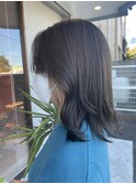オリーブグレージュで暗めでも透明感