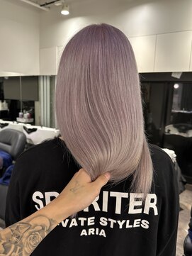 エリーツ 表参道(elyts) ツヤツヤなブリーチカラー