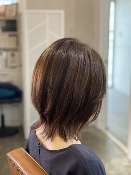 ツムグ 代官山店(TUMUGU) 30代40代50代×グレージュカラー白髪ぼかし×小顔ショート代官山