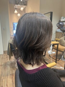 ワン(One...) ミディアムレイヤー×パーマ