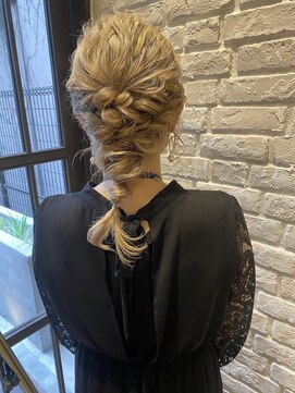 エルト 四条烏丸(elto) パーティーヘア★編みおろしアレンジ★★《下岡優花》