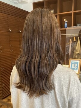 クラップス 杉田店(CLAPS) ロング/ベージュカラー/ツヤ感カラー/イルミナカラー