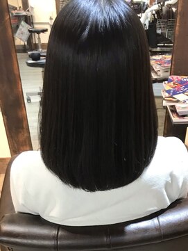 アティック(attic) ショートボブ/ボブ/ミディアム/ヘアドネーション/レイヤーカット