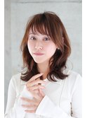 大人レイヤーミディアムくびれヘア表参道
