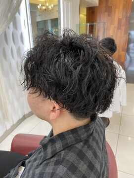 クオリス 上福岡店(QUALIS) 縦落ちツイスパ×ソフトツイストで大人の余裕◎簡単セット