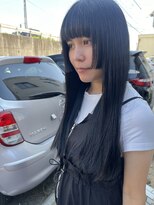 ホワイト(WHITE HAIR@NICOLA)&nbsp;ストレートロング×顔まわり個性的カット