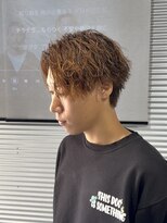 ガオプロデュースバイレボ(gao produced by revo) ツイストスパイラルセンターパートメンズパーマブラウンカラー