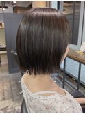 切りっぱなしボブ/オリーブグレージュ