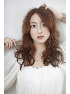 トリックスタンダードナチュラル(TRICK STANDARD Natural) 強気なリッジカールでセクシーヘアに