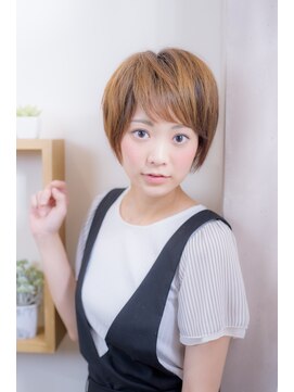 グラスヘアリオン(Grous hair lion) 【Grous Hair lion 御茶ノ水】☆小顔ショート☆