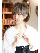 ル クラブ 銀座(Le Club) (銀座)ジェンダーレスなシルバー・ブロックマッシュ